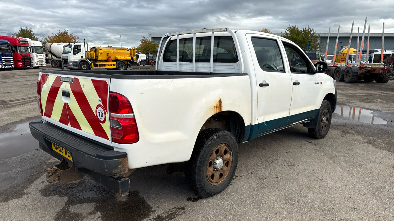 TOYOTA HILUX  2.5 D-4D 144PS - Пикап, Грузопассажирский фургон: фото 4 TOYOTA HILUX  2.5 D-4D 144PS - Пикап, Грузопассажирский фургон: фото 4