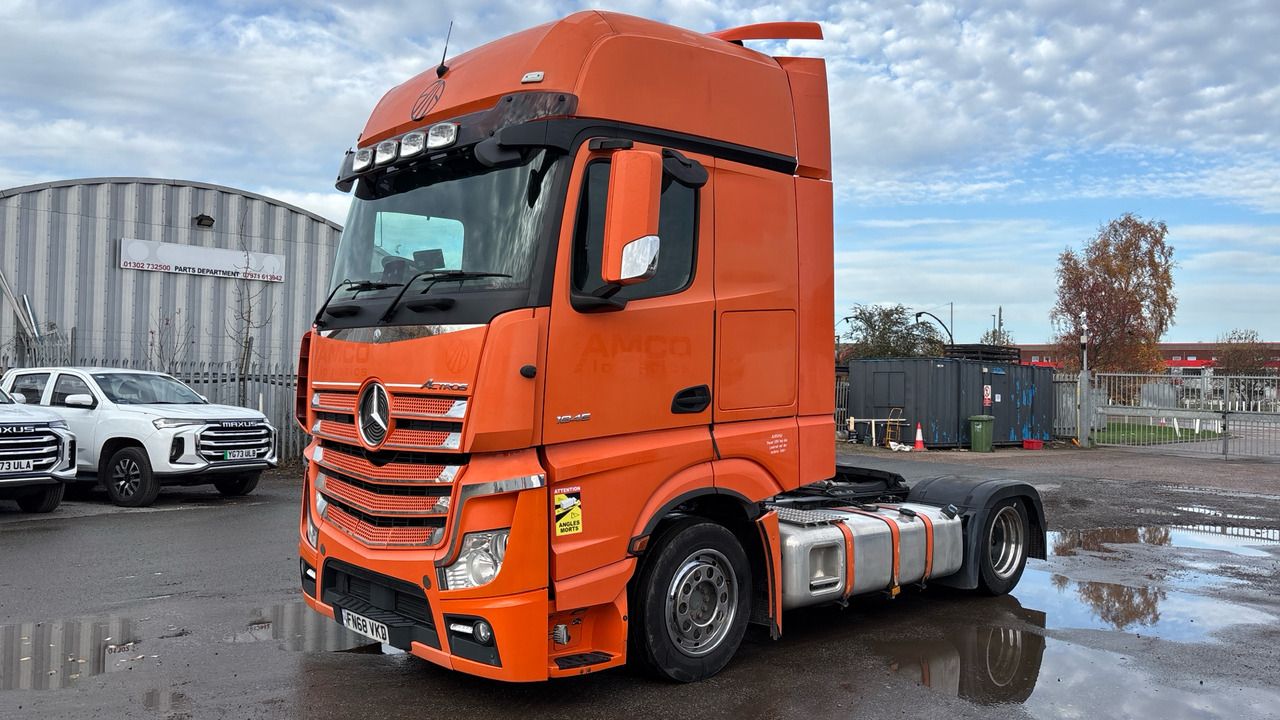 MERCEDES-BENZ ACTROS 1845 - Тягач: фото 2 MERCEDES-BENZ ACTROS 1845 - Тягач: фото 2