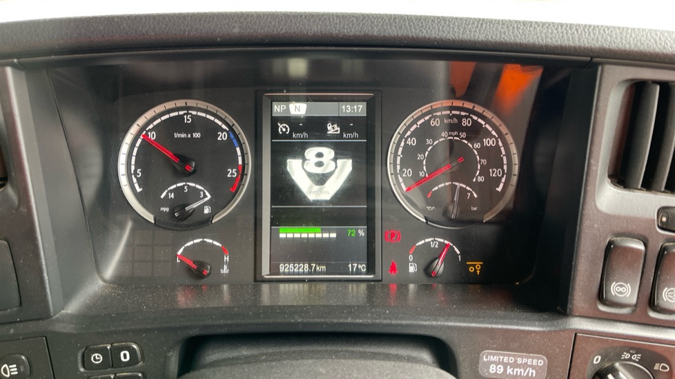 SCANIA R 580 V8 - Тягач: фото 3 SCANIA R 580 V8 - Тягач: фото 3