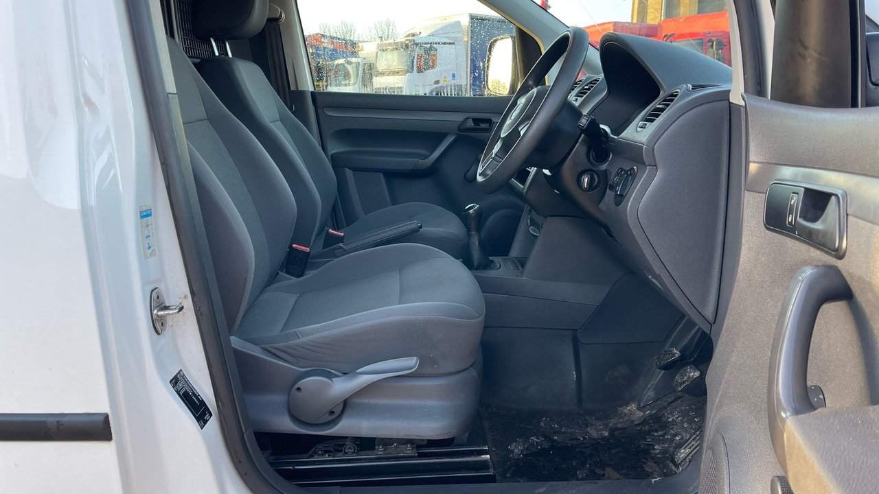 VOLKSWAGEN CADDY C20 STARTLINE 1.6 TDI 75PS - Легковой фургон: фото 5 VOLKSWAGEN CADDY C20 STARTLINE 1.6 TDI 75PS - Легковой фургон: фото 5