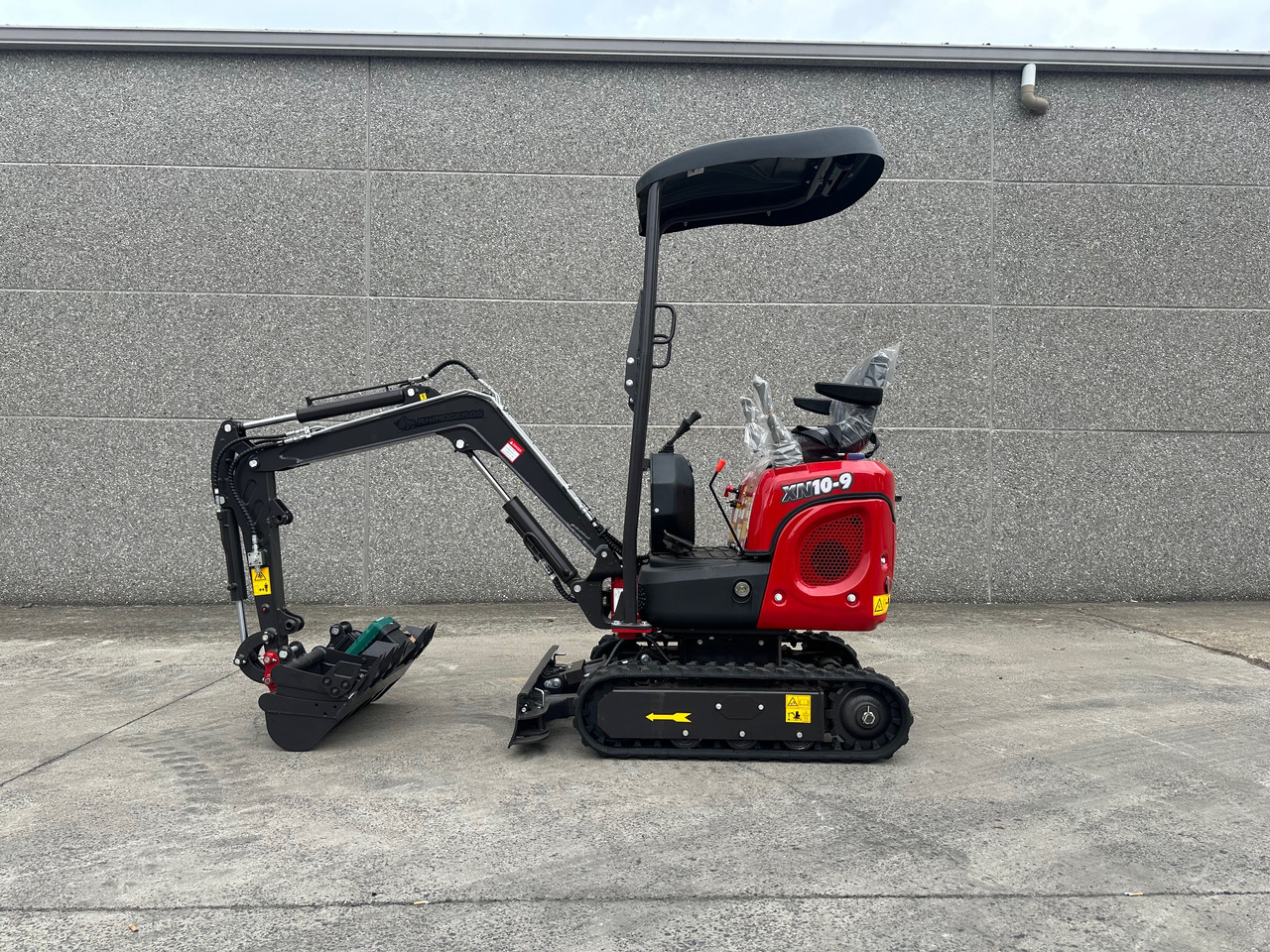 RHINOCEROS xn10-9 - Строительная техника: фото 1 RHINOCEROS xn10-9 - Строительная техника: фото 1