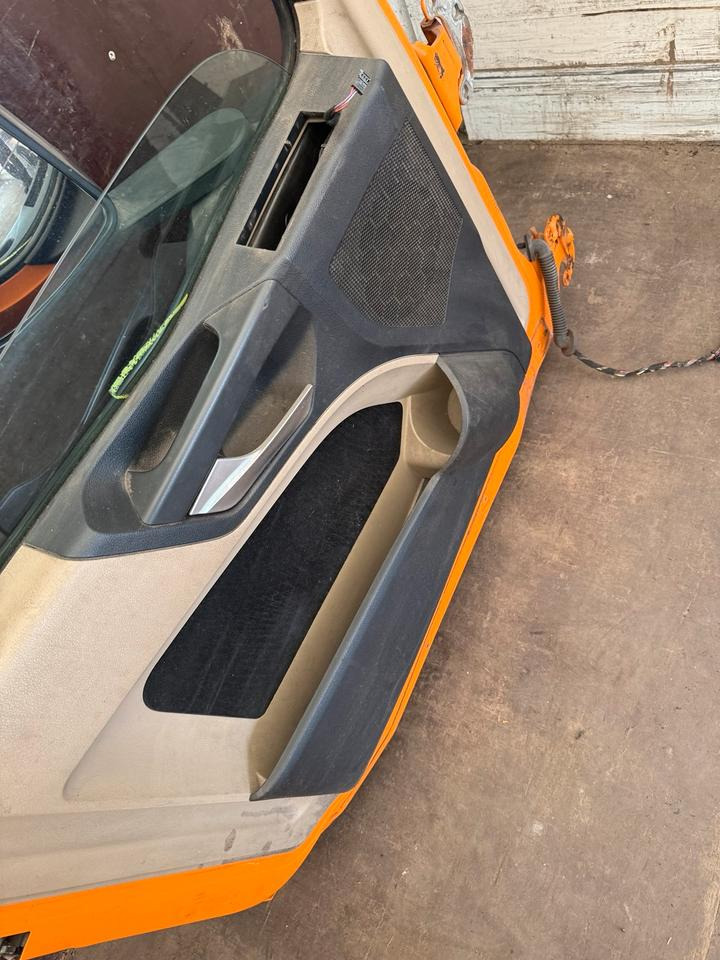 Actros MP4 Fahrertür Orange, Spiegel, Innenverkleidung LN 39 - Дверь и запчасти для Грузовиков: фото 4 Actros MP4 Fahrertür Orange, Spiegel, Innenverkleidung LN 39 - Дверь и запчасти для Грузовиков: фото 4