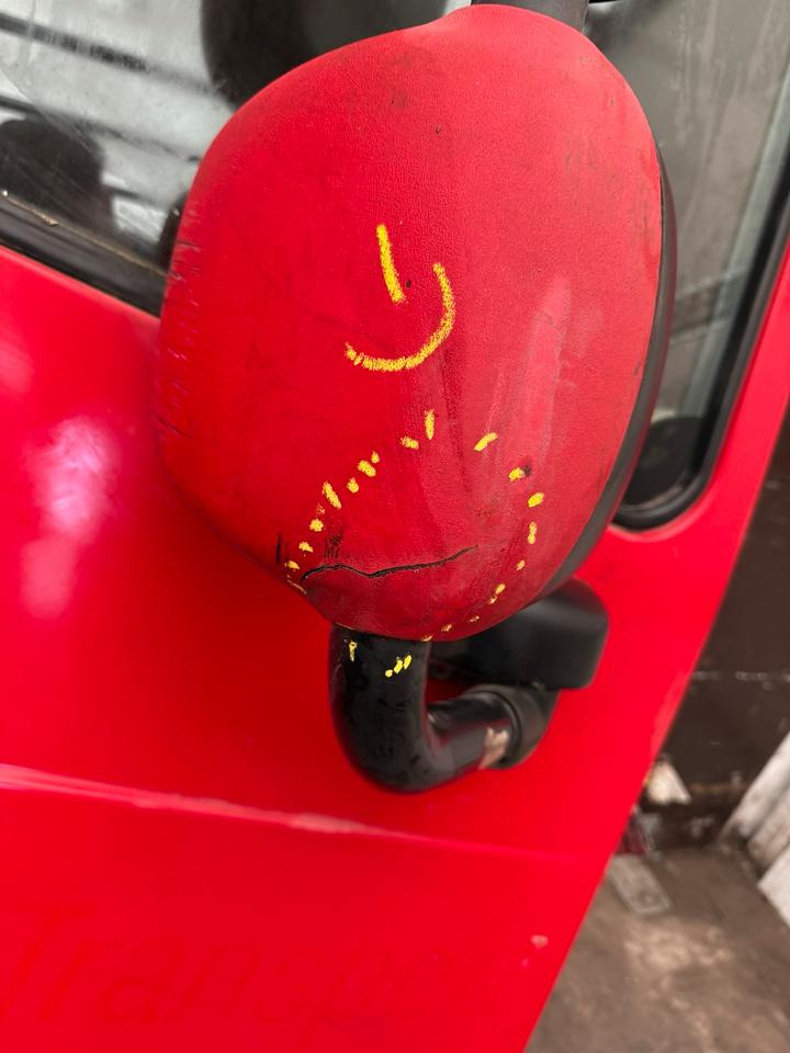 DAF XF 105,460 Beifahrertür Rot Spiegel Innenverkleidung LN 46 - Дверь и запчасти для Грузовиков: фото 2 DAF XF 105,460 Beifahrertür Rot Spiegel Innenverkleidung LN 46 - Дверь и запчасти для Грузовиков: фото 2