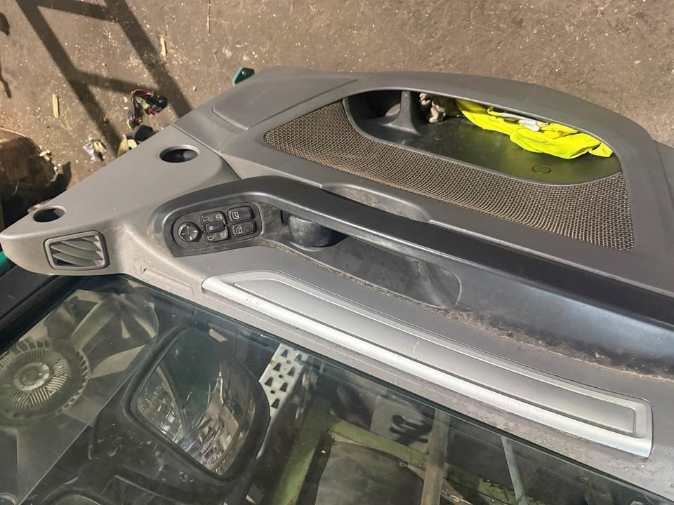 DAF XF 460 EU6 Fahrertür Grün Links Spiegel Innenverkleidung - Дверь и запчасти для Грузовиков: фото 4 DAF XF 460 EU6 Fahrertür Grün Links Spiegel Innenverkleidung - Дверь и запчасти для Грузовиков: фото 4