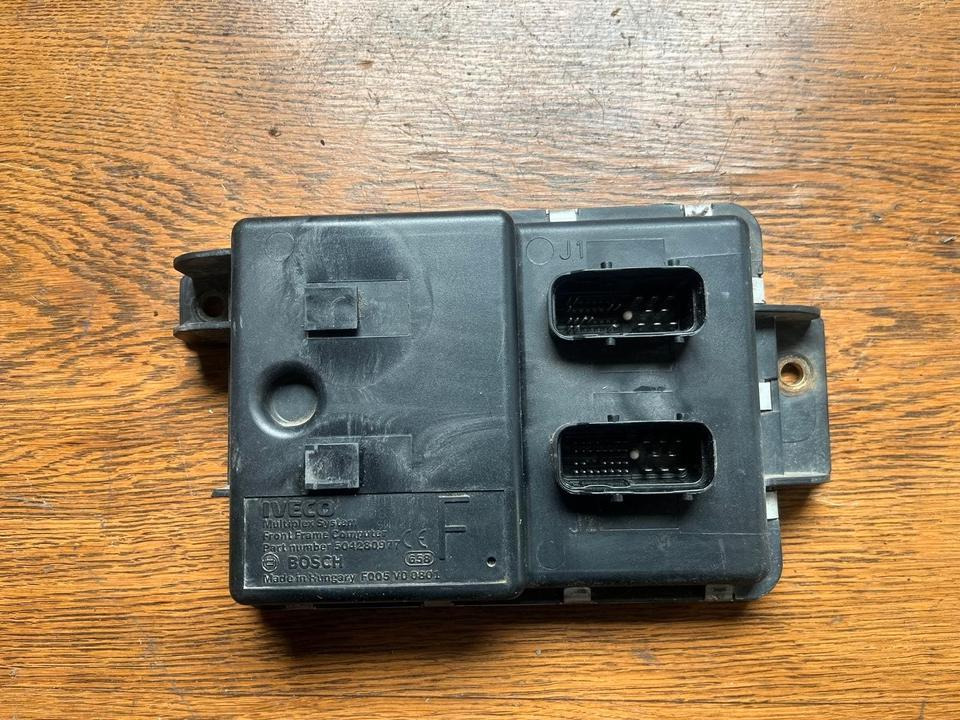 IVECO Multiplex System Front Frame Computer Steuergerät 504280977 - Блок управления для Грузовиков: фото 1 IVECO Multiplex System Front Frame Computer Steuergerät 504280977 - Блок управления для Грузовиков: фото 1