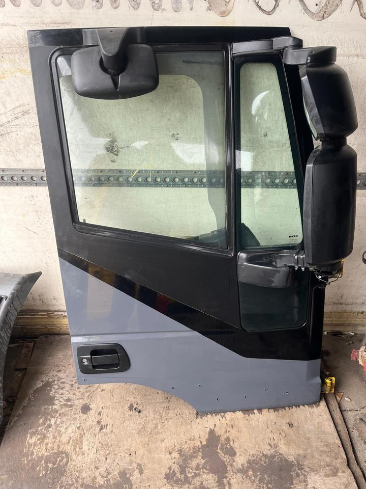 IVECO Stralis 450 Beifahrertür Tür rechts, Spiegel & Verkleidung - Дверь и запчасти для Грузовиков: фото 1 IVECO Stralis 450 Beifahrertür Tür rechts, Spiegel & Verkleidung - Дверь и запчасти для Грузовиков: фото 1