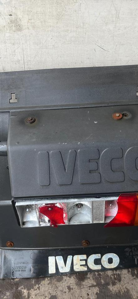 IVECO Stralis 450 Kotflügel vorne rechts 41299389 / 41299388 - Крыло для Грузовиков: фото 3 IVECO Stralis 450 Kotflügel vorne rechts 41299389 / 41299388 - Крыло для Грузовиков: фото 3