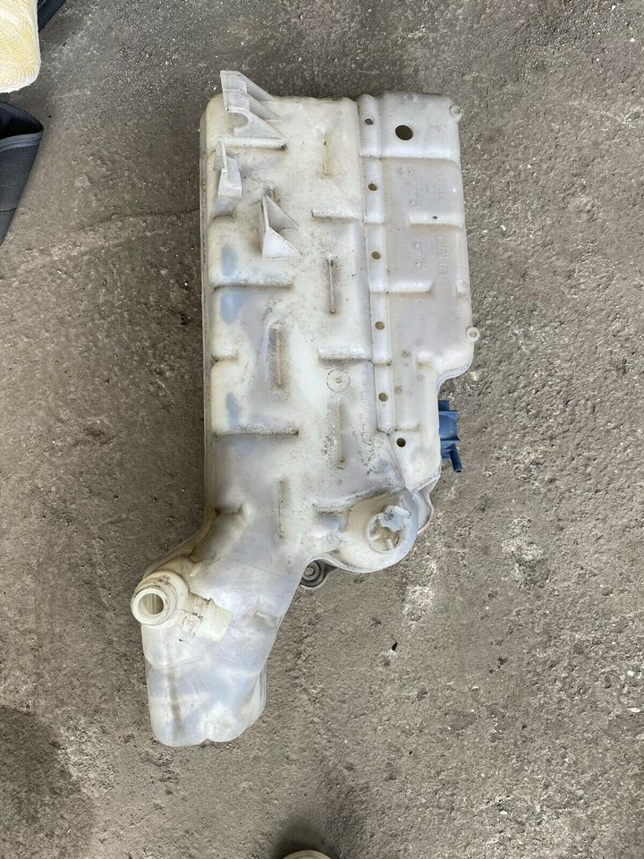 MAN TGL Ausgleichsbehälter Kühlmittel 81061026228 81061026233 - Расширительный бачок для Грузовиков: фото 2 MAN TGL Ausgleichsbehälter Kühlmittel 81061026228 81061026233 - Расширительный бачок для Грузовиков: фото 2