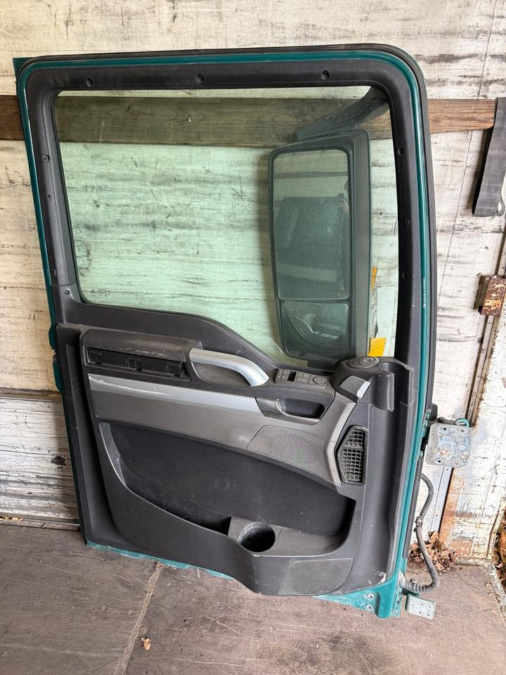 MAN TGX Fahrertür Grün mit Spiegel Innenverkleidung LN 83 - Дверь и запчасти для Грузовиков: фото 2 MAN TGX Fahrertür Grün mit Spiegel Innenverkleidung LN 83 - Дверь и запчасти для Грузовиков: фото 2