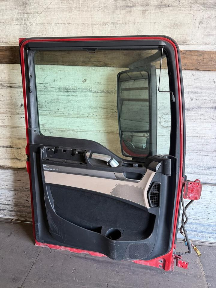 MAN TGX Fahrertür Rot Spiegel Innenverkleidung LN 63 - Дверь и запчасти для Грузовиков: фото 2 MAN TGX Fahrertür Rot Spiegel Innenverkleidung LN 63 - Дверь и запчасти для Грузовиков: фото 2