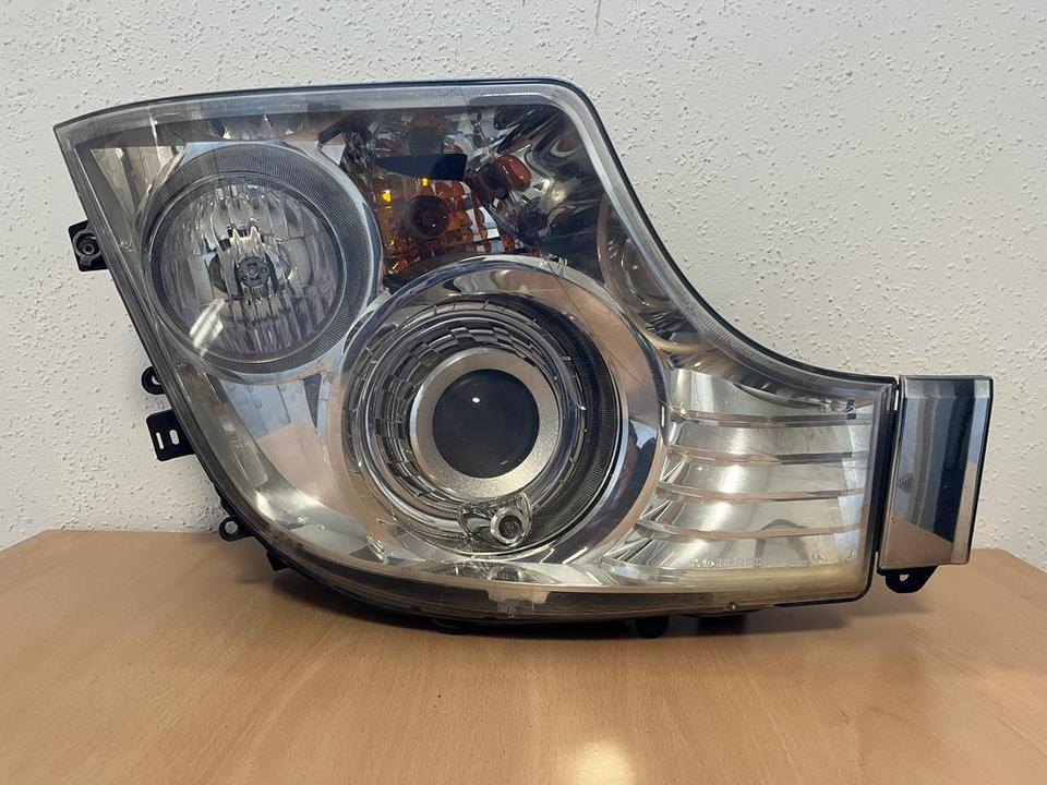 Mercedes Actros Bi Xenon Scheinwerfer Vorne Rechts A9608200739 - Передняя фара для Грузовиков: фото 1 Mercedes Actros Bi Xenon Scheinwerfer Vorne Rechts A9608200739 - Передняя фара для Грузовиков: фото 1