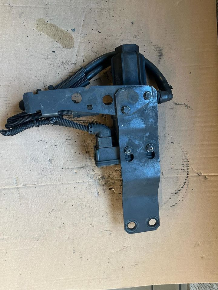 Mercedes Actros MP4 AdBlue Pumpe A0001403978 - Топливный насос для Грузовиков: фото 4 Mercedes Actros MP4 AdBlue Pumpe A0001403978 - Топливный насос для Грузовиков: фото 4