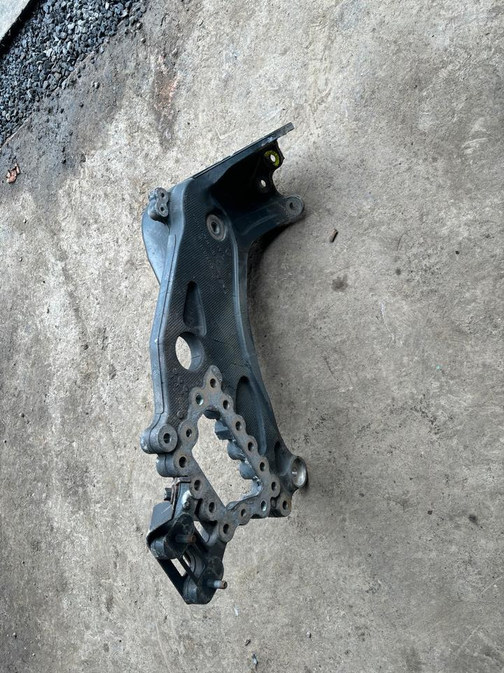 Mercedes-Actros MP4 Lenkbock Rechts A9603224001 - Рулевое управление для Грузовиков: фото 2 Mercedes-Actros MP4 Lenkbock Rechts A9603224001 - Рулевое управление для Грузовиков: фото 2