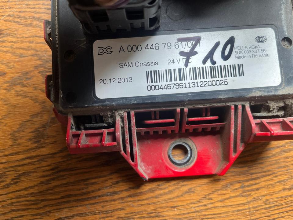 Mercedes Actros MP4 SAM Chassis Modul A0004467961 - Электрическая система для Грузовиков: фото 2 Mercedes Actros MP4 SAM Chassis Modul A0004467961 - Электрическая система для Грузовиков: фото 2