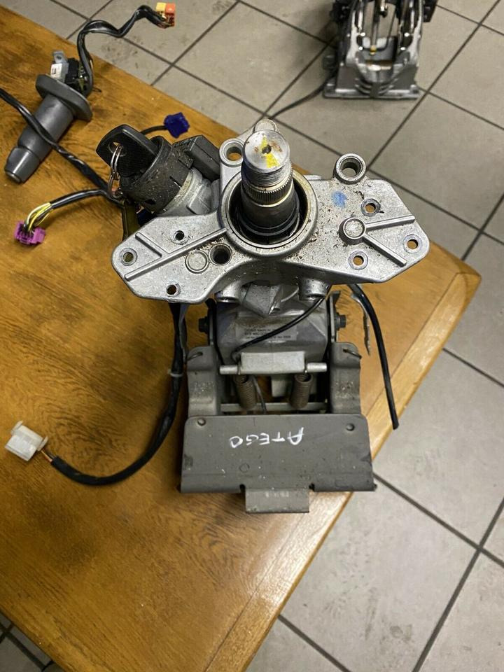 Mercedes Atego Lenksäule Lenkung mit Zündschloss & Schlüssel - Рулевая колонка для Грузовиков: фото 1 Mercedes Atego Lenksäule Lenkung mit Zündschloss & Schlüssel - Рулевая колонка для Грузовиков: фото 1