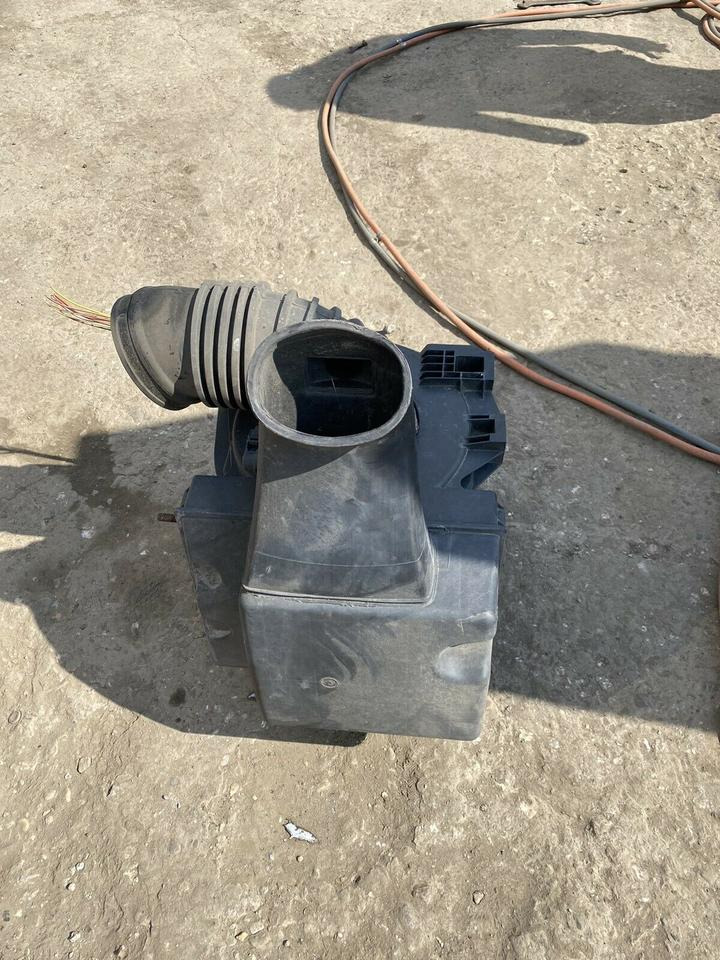 Mercedes Atego Luftfilterkasten Luftfilter Gehäuse A 973 528 06 0 - Воздушный фильтр для Грузовиков: фото 5 Mercedes Atego Luftfilterkasten Luftfilter Gehäuse A 973 528 06 0 - Воздушный фильтр для Грузовиков: фото 5