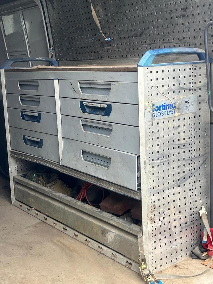 Mercedes-Benz Sprinter 313 CDI Sortimo Fahrzeugeinrichtung - Оборудование для гаражей/ Мастерских: фото 4 Mercedes-Benz Sprinter 313 CDI Sortimo Fahrzeugeinrichtung - Оборудование для гаражей/ Мастерских: фото 4