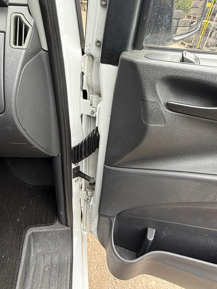 Mercedes VITO Beifahrertür Rechts komplett BJ 2012 - Дверь и запчасти для Коммерческих автомобилей: фото 3 Mercedes VITO Beifahrertür Rechts komplett BJ 2012 - Дверь и запчасти для Коммерческих автомобилей: фото 3