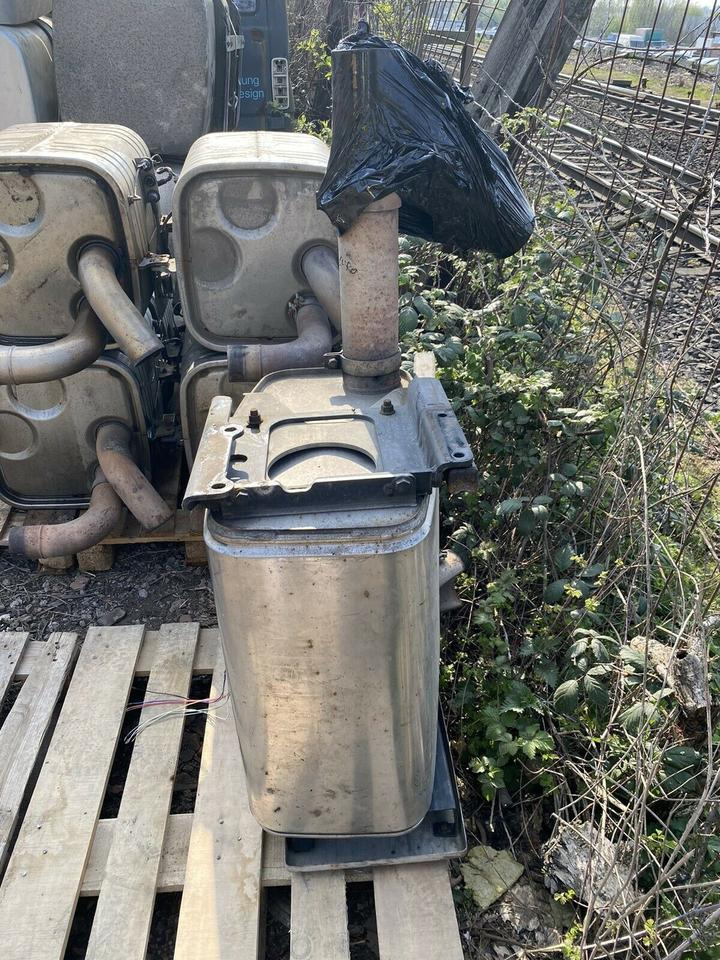 MAN TGX Schalldämpfer Auspuff EURO 5: 81 15103 0039 - Запчасти: фото 2 MAN TGX Schalldämpfer Auspuff EURO 5: 81 15103 0039 - Запчасти: фото 2