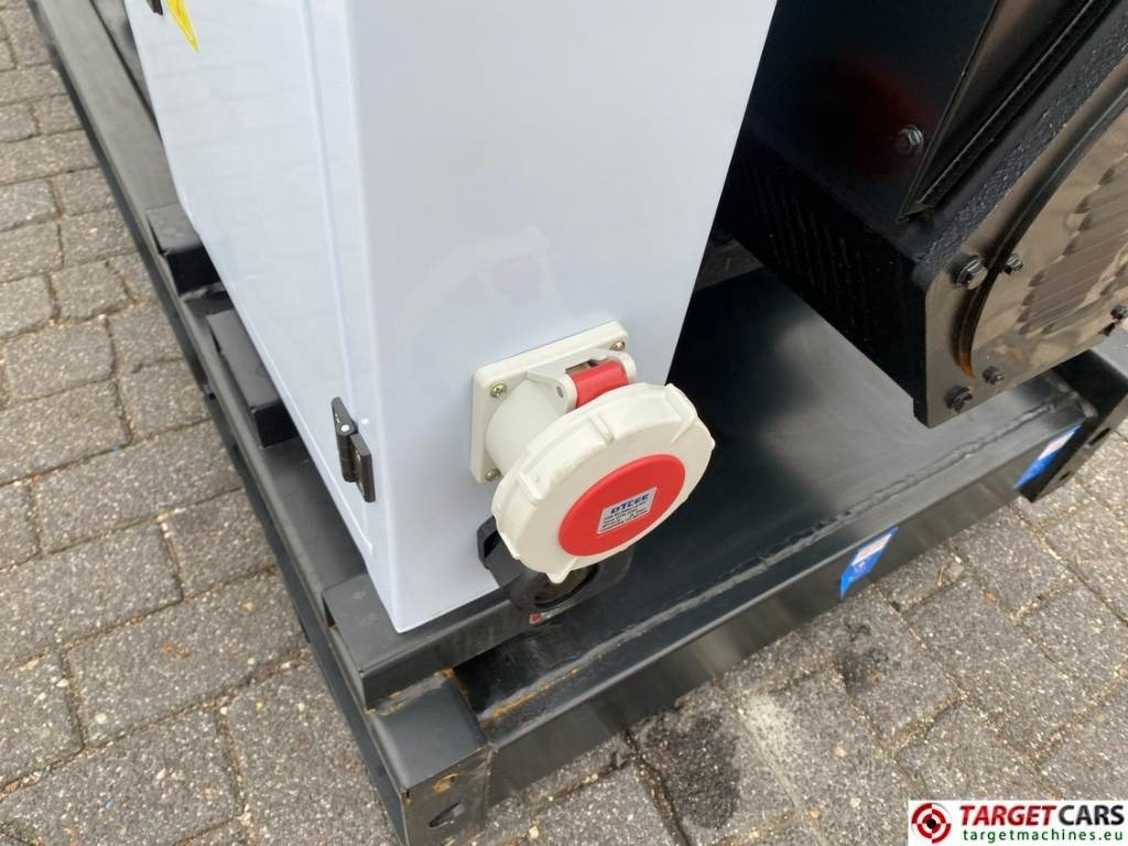 Электрогенератор Bauer GF-24KW Diesel 30KVA Generator 400/230V: фото 12 Электрогенератор Bauer GF-24KW Diesel 30KVA Generator 400/230V: фото 12