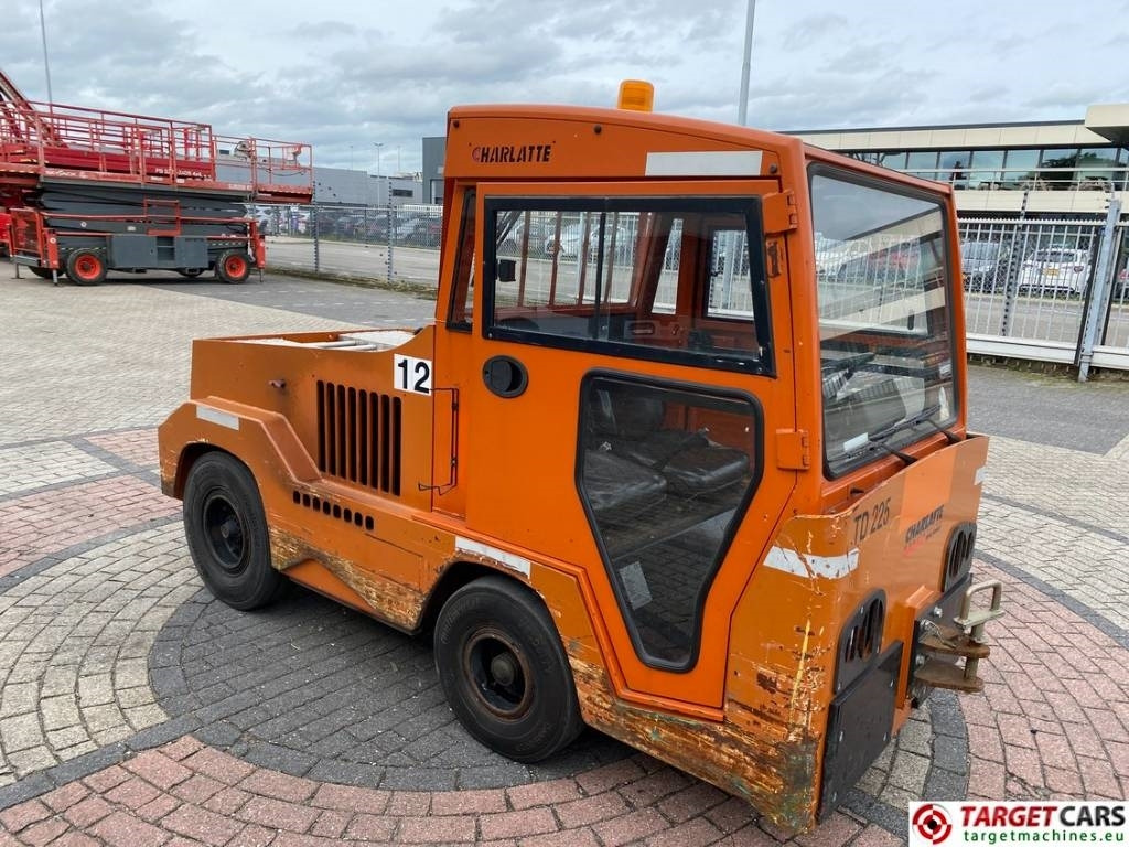 Charlatte TD225 Diesel Tow Truck Tractor 18T capacity - Складской тягач: фото 3 Charlatte TD225 Diesel Tow Truck Tractor 18T capacity - Складской тягач: фото 3