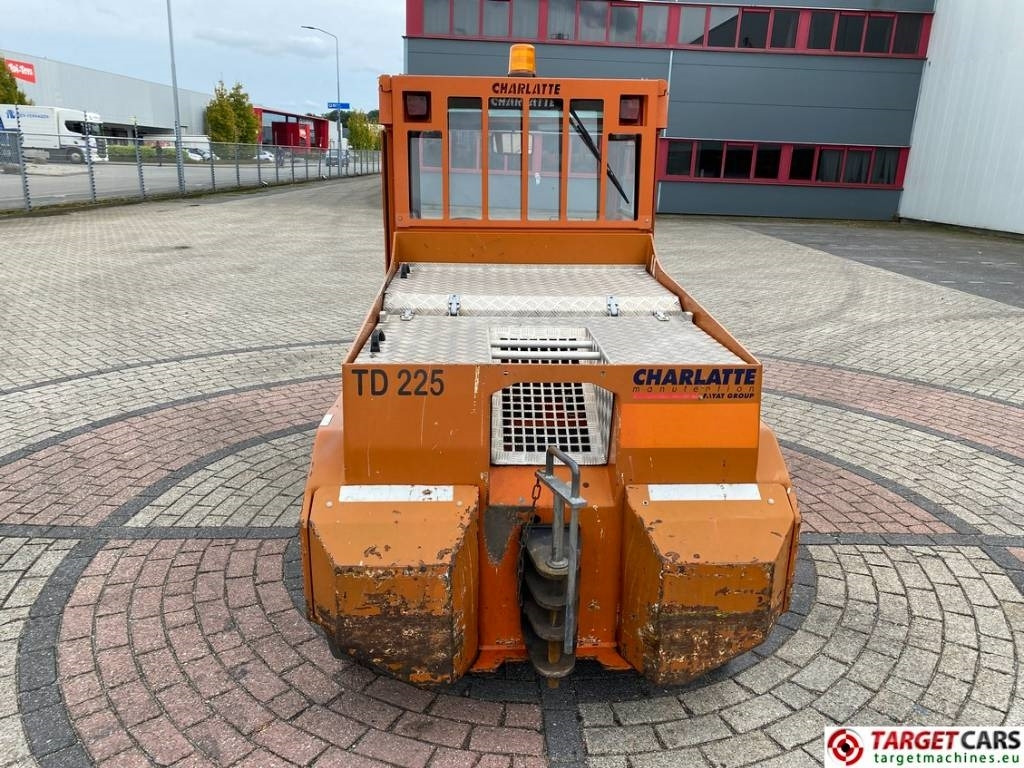Charlatte TD225 Diesel Tow Truck Tractor 18T capacity - Складской тягач: фото 5 Charlatte TD225 Diesel Tow Truck Tractor 18T capacity - Складской тягач: фото 5