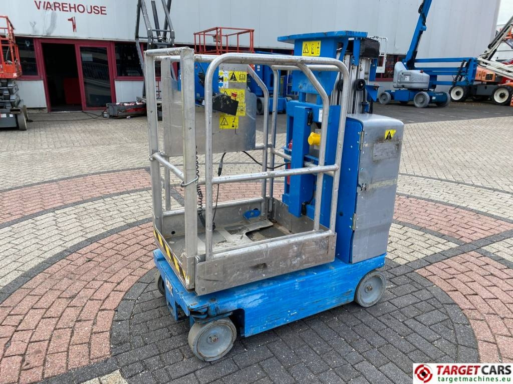 Genie GR15 RunAbout Electric Vertical Mast Lift 652cm - Вертикальный мачтовый подъемник: фото 1 Genie GR15 RunAbout Electric Vertical Mast Lift 652cm - Вертикальный мачтовый подъемник: фото 1