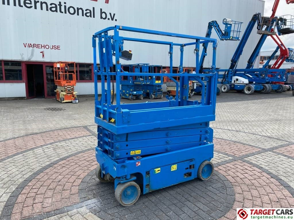 Genie GS-1932 Electric Scissor Work Lift 779cm - Ножничный подъемник: фото 1 Genie GS-1932 Electric Scissor Work Lift 779cm - Ножничный подъемник: фото 1
