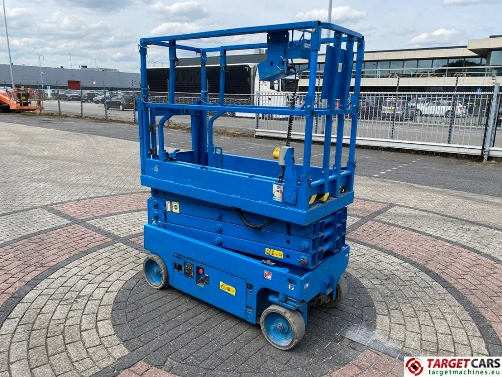 Genie GS-1932 Electric Scissor Work Lift 779cm - Ножничный подъемник: фото 2 Genie GS-1932 Electric Scissor Work Lift 779cm - Ножничный подъемник: фото 2