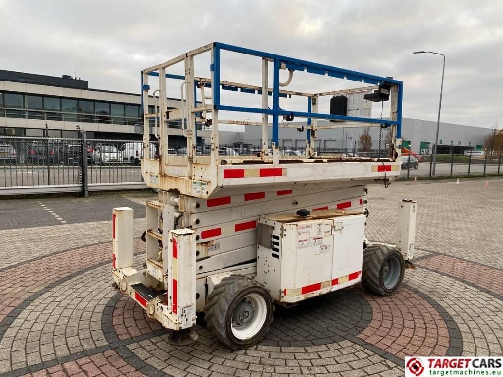 Genie GS-4069RT Diesel 4x4 Scissor Work Lift 1412cm - Ножничный подъемник: фото 3 Genie GS-4069RT Diesel 4x4 Scissor Work Lift 1412cm - Ножничный подъемник: фото 3
