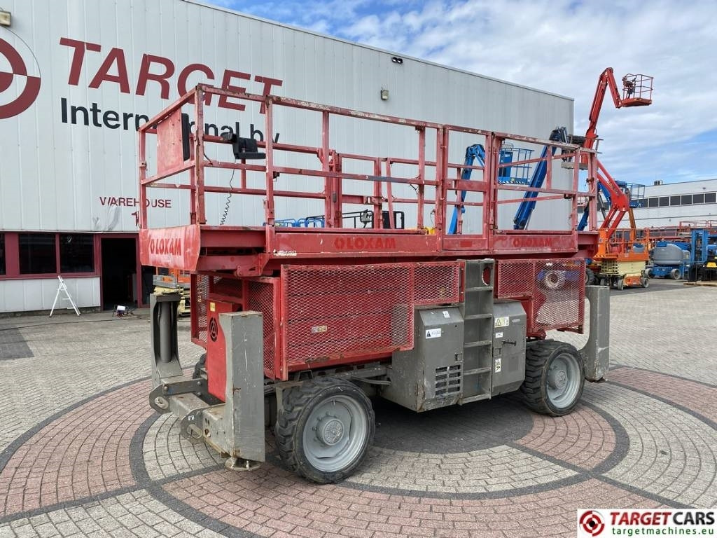 Genie GS-4390RT Diesel 4x4 Scissor Work Lift 1511cm - Ножничный подъемник: фото 1 Genie GS-4390RT Diesel 4x4 Scissor Work Lift 1511cm - Ножничный подъемник: фото 1