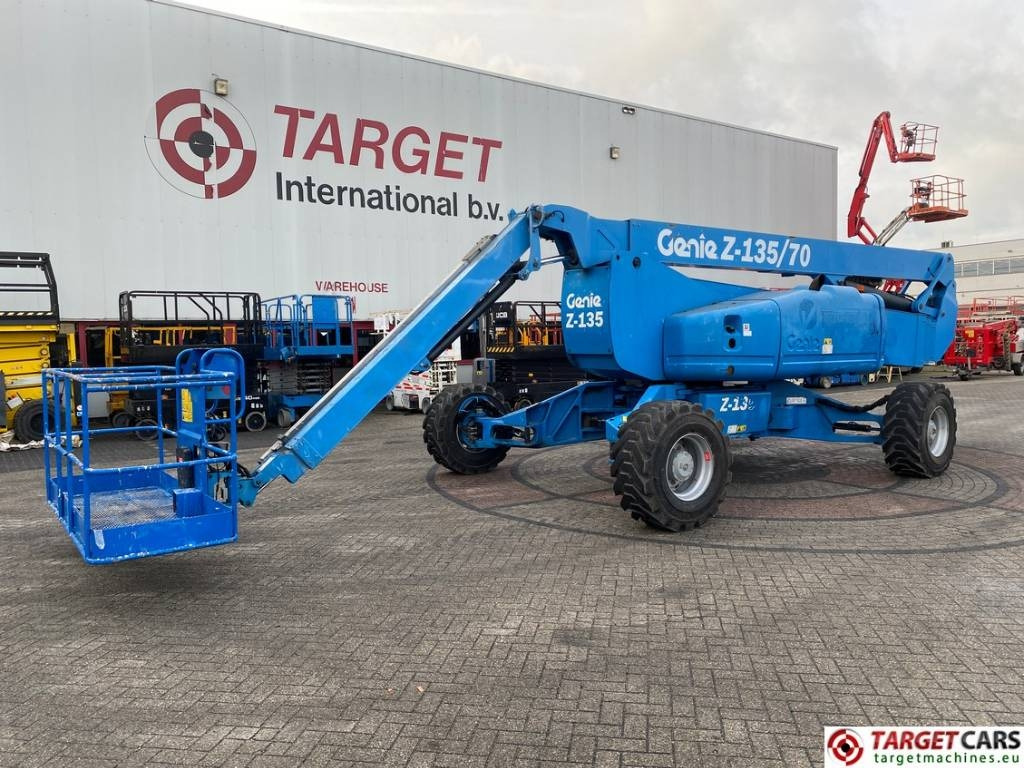 Genie Z-135/70 Articulated 4x4x4 Diesel Boom Lift 4315cm - Коленчатый подъемник: фото 1 Genie Z-135/70 Articulated 4x4x4 Diesel Boom Lift 4315cm - Коленчатый подъемник: фото 1