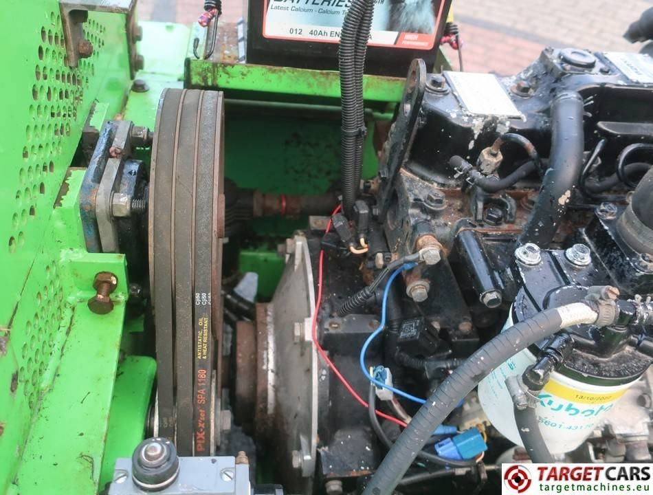 Измельчитель древесины Greenmech Arborist EC16-23MT35 Diesel Wood Chipper 35HP: фото 12