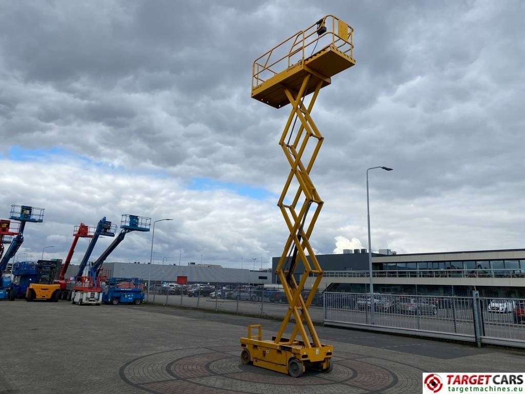 Ножничный подъемник Haulotte Compact 10 Electric Scissor Work Lift 1015cm: фото 7