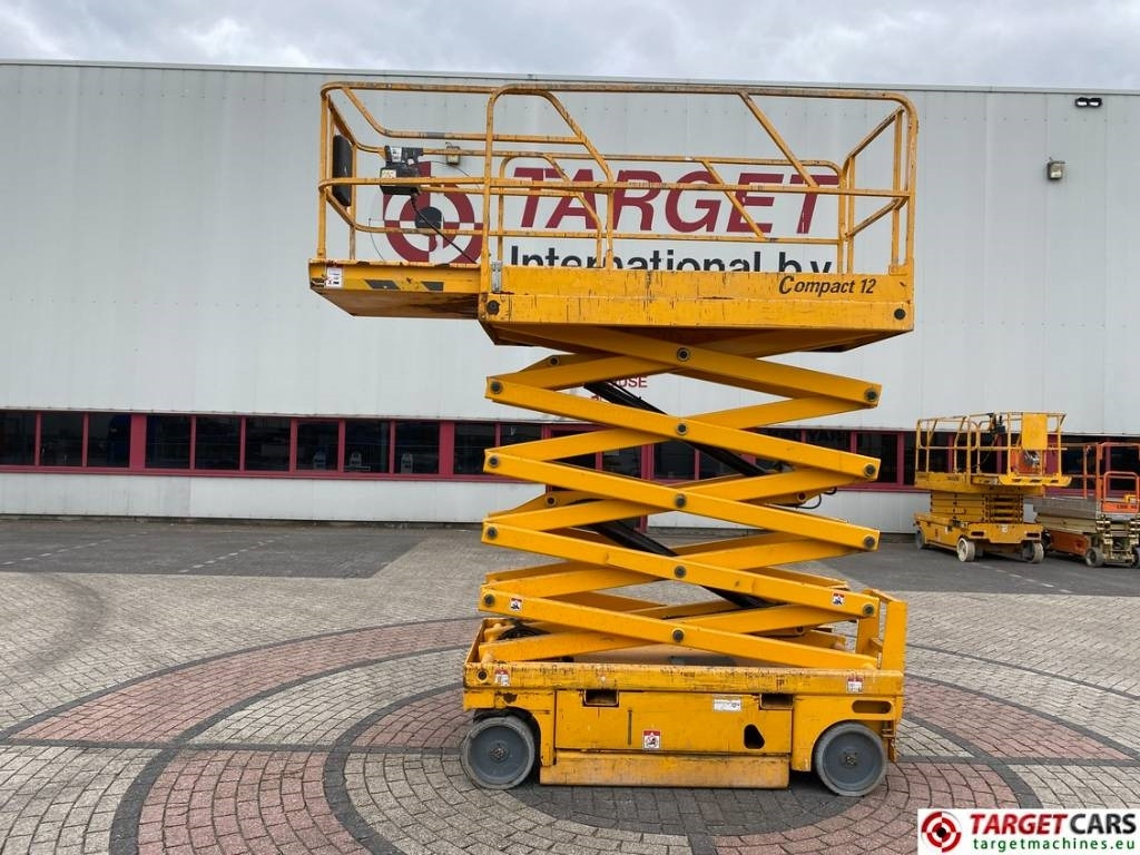 Haulotte Compact 12 Electric Scissor Work Lift 1200cm - Ножничный подъемник: фото 5 Haulotte Compact 12 Electric Scissor Work Lift 1200cm - Ножничный подъемник: фото 5