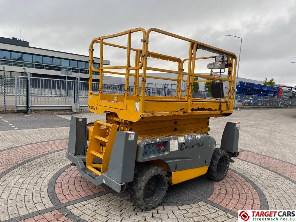 Haulotte Compact 12DX Diesel 4x4 Scissor Work Lift 1206cm  - Ножничный подъемник: фото 3 Haulotte Compact 12DX Diesel 4x4 Scissor Work Lift 1206cm  - Ножничный подъемник: фото 3
