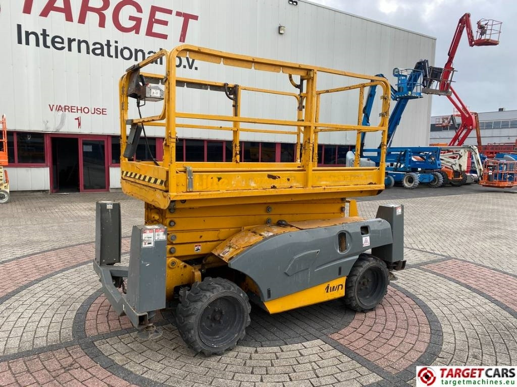 Haulotte Compact 12DX Diesel 4x4 Scissor Work Lift 1206cm  - Ножничный подъемник: фото 1 Haulotte Compact 12DX Diesel 4x4 Scissor Work Lift 1206cm  - Ножничный подъемник: фото 1