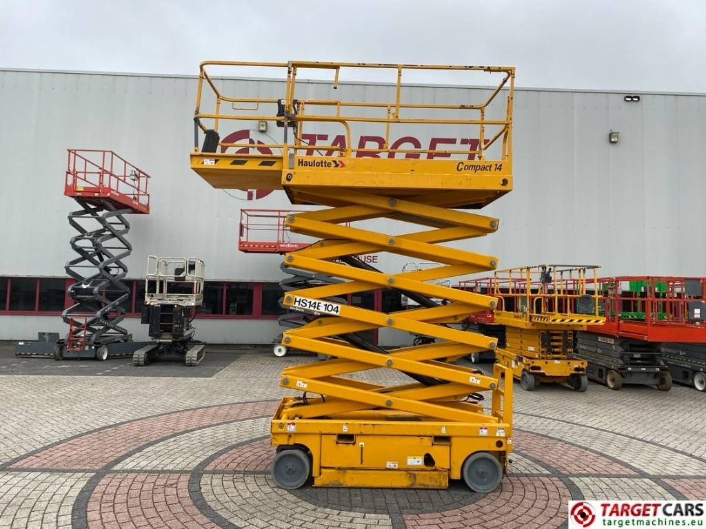 Haulotte Compact 14 Electric Scissor Work lift 1385cm - Ножничный подъемник: фото 5 Haulotte Compact 14 Electric Scissor Work lift 1385cm - Ножничный подъемник: фото 5