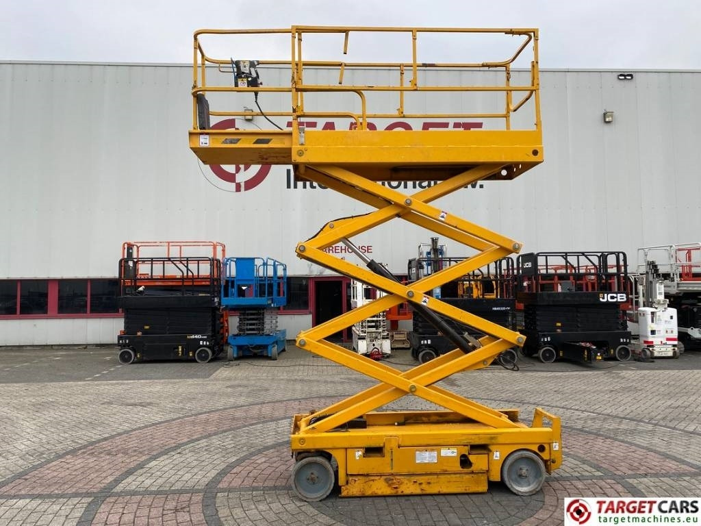 Haulotte Compact 8 Electric Scissor Work Lift 818cm - Ножничный подъемник: фото 5 Haulotte Compact 8 Electric Scissor Work Lift 818cm - Ножничный подъемник: фото 5