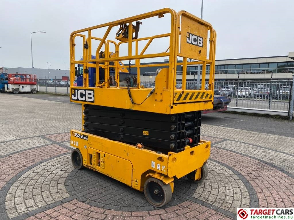 JCB S3246E Electric Scissor Work Lift 1200cm - Ножничный подъемник: фото 2 JCB S3246E Electric Scissor Work Lift 1200cm - Ножничный подъемник: фото 2