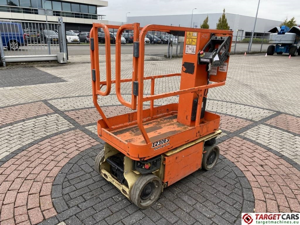 JLG 1230ES Electric Vertical Mast Work Lift 566cm  - Вертикальный мачтовый подъемник: фото 3 JLG 1230ES Electric Vertical Mast Work Lift 566cm  - Вертикальный мачтовый подъемник: фото 3