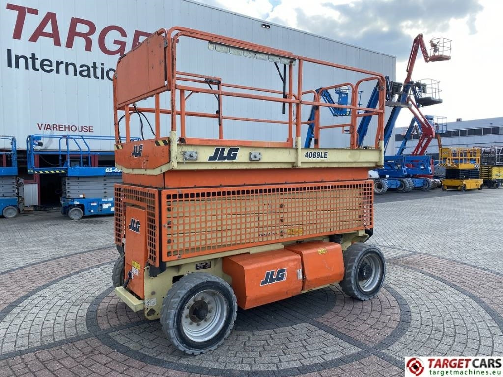 JLG 4069LE Electric Scissor Work Lift 1419cm - Ножничный подъемник: фото 1 JLG 4069LE Electric Scissor Work Lift 1419cm - Ножничный подъемник: фото 1
