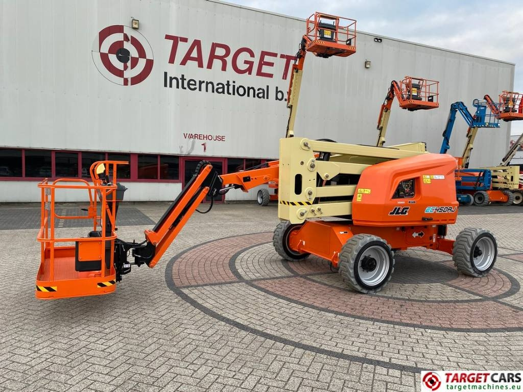 JLG EC450AJ Lithium-Ion Articulated Boom Lift 1572cm - Коленчатый подъемник: фото 1 JLG EC450AJ Lithium-Ion Articulated Boom Lift 1572cm - Коленчатый подъемник: фото 1
