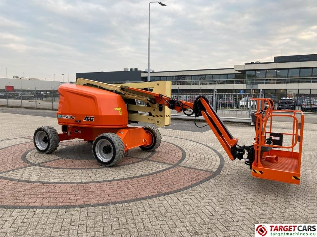 JLG EC450AJ Lithium-Ion Articulated Boom Lift 1572cm - Коленчатый подъемник: фото 2 JLG EC450AJ Lithium-Ion Articulated Boom Lift 1572cm - Коленчатый подъемник: фото 2