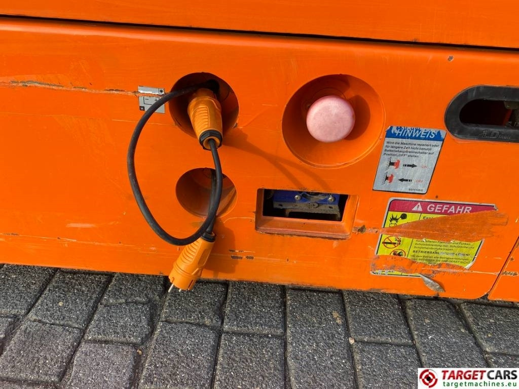 Ножничный подъемник PB Lifttechnik S140-12EC Electric Scissor Work Lift 1380cm: фото 16 Ножничный подъемник PB Lifttechnik S140-12EC Electric Scissor Work Lift 1380cm: фото 16