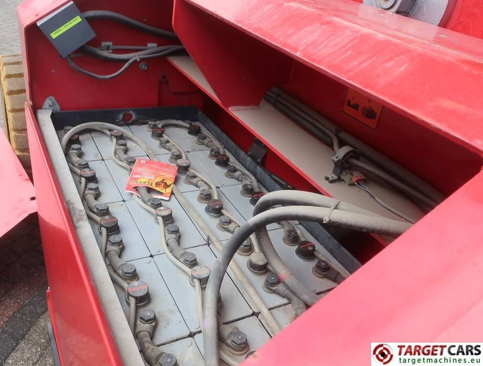 Ножничный подъемник PB Lifttechnik S270-24E Electric 4x4 Scissor Work Lift 2725cm: фото 15 Ножничный подъемник PB Lifttechnik S270-24E Electric 4x4 Scissor Work Lift 2725cm: фото 15