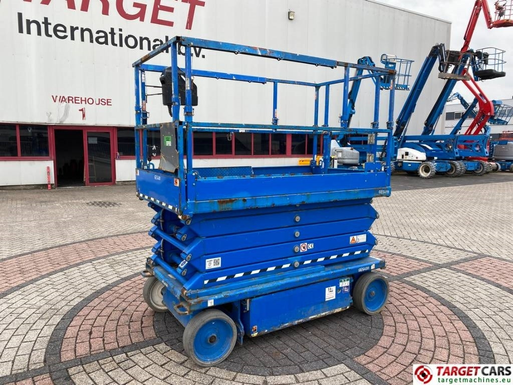 SkyJack SJ4732 Electric 4732 Scissor Work Lift 1165cm - Ножничный подъемник: фото 1 SkyJack SJ4732 Electric 4732 Scissor Work Lift 1165cm - Ножничный подъемник: фото 1