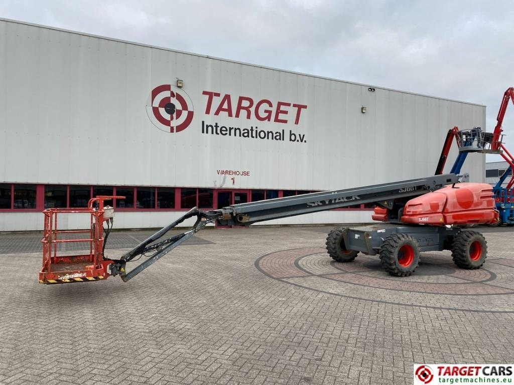SkyJack SJ66T Telescopic 4x4 Diesel Boom Work Lift 2212cm - Телескопический подъемник: фото 1 SkyJack SJ66T Telescopic 4x4 Diesel Boom Work Lift 2212cm - Телескопический подъемник: фото 1