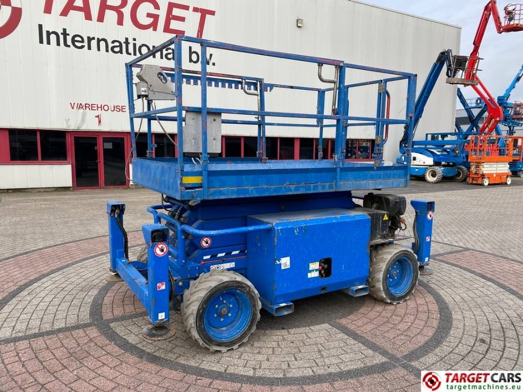 SkyJack SJ6832 RTE HyBrid 4x4 Scissor Work Lift 1175cm - Ножничный подъемник: фото 1 SkyJack SJ6832 RTE HyBrid 4x4 Scissor Work Lift 1175cm - Ножничный подъемник: фото 1