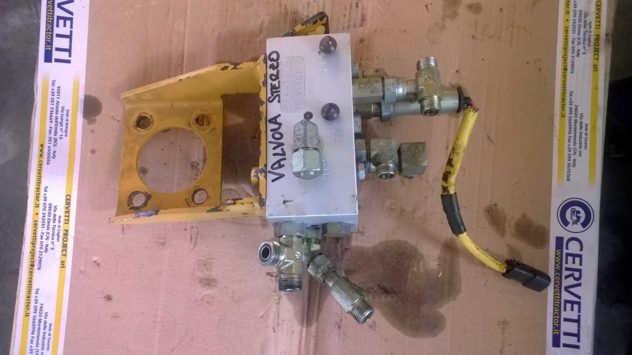 Caterpillar 735 VALVOLA DI STERZO - Клапан для Строительной техники: фото 1 Caterpillar 735 VALVOLA DI STERZO - Клапан для Строительной техники: фото 1